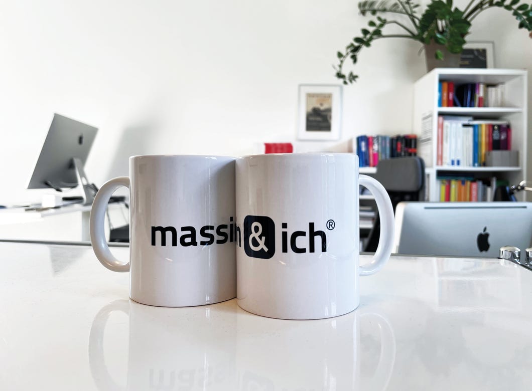 Firmenschild massin & ich&REG;, P&uuml;tterh&ouml;fer Weg 6, 41751 Viersen, Backsteine