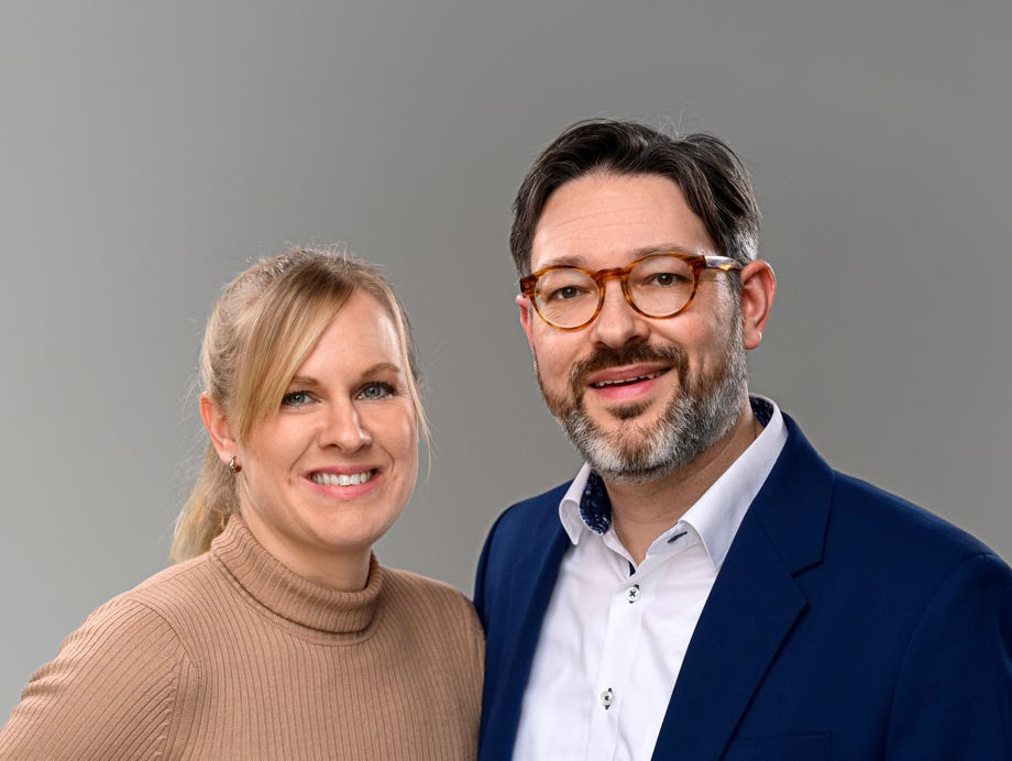 Firmenschild massin & ich&REG;, P&uuml;tterh&ouml;fer Weg 6, 41751 Viersen, Backsteine